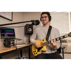 Zoom UAC-232 32-Bit Float Audio Interface