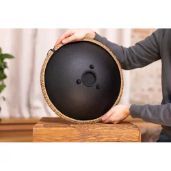 Meinl Sonic Energy OSTD1BK 16" Oktav Steel Tongue Drum (D Kurd, sort) inkl. taske &amp; k�ller
