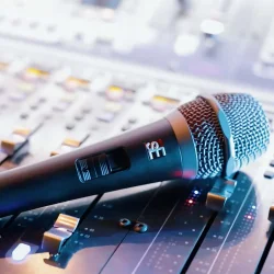 sE Electronics V7 Switch Dynamisk Vokal Mikrofon m/indbygget pop-filter &amp; t�nd/sluk-knap