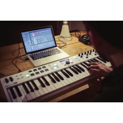 ARTURIA KeyLab Essential 61 USB/MIDI keyboard