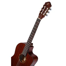 Ortega RCE125MMSN 4/4 St�rrelse Klassisk Guitar m/mikrofon inkl. taske 