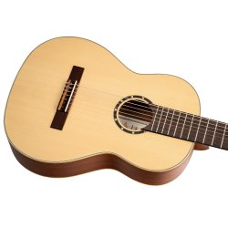 Ortega R133-7 4/4 St�rrelse 7-strenget Klassisk guitar 