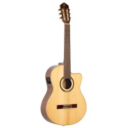 Ortega RCE138SN 4/4 St�rrelse Klassisk Guitar m/mikrofon inkl. taske 