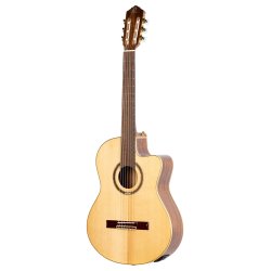 Ortega RCE138SN 4/4 St�rrelse Klassisk Guitar m/mikrofon inkl. taske 