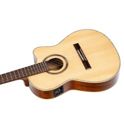Ortega RCE138-T4 4/4 St�rrelse Klassisk Guitar m/mikrofon inkl. taske 