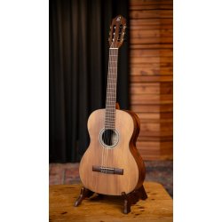 Ortega R23RO Short scale Slim neck Klassisk Guitar inkl. taske