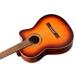 Ortega RCE238SN-FT 4/4 St�rrelse Klassisk Guitar m/mikrofon inkl. taske 