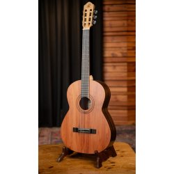 Ortega R16PC Slim neck 4/4 Klassisk guitar inkl. taske