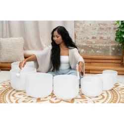 Meinl Sonic Energy CSBSETCHA Hvidfrostede Krystal Syngesk�l 7-delt Chakra S�t ( C, D, E, F, G, A, B) inkl. silikoneringe &amp; k�ller