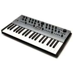 Modal Electronics Carbon8 Experimental Digital Synthesizer (8-stemmer, 37-tangenter)
