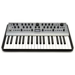 Modal Electronics Carbon8 Experimental Digital Synthesizer (8-stemmer, 37-tangenter)