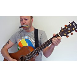 Lee Oskar Harmonika holder Blues