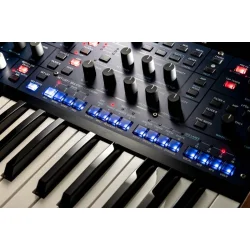 KORG multi/poly Analog Modeling Synthesizer (37 semi-v�gtede tangenter)