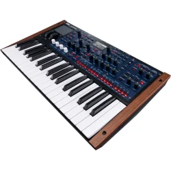 KORG multi/poly Analog Modeling Synthesizer (37 semi-v�gtede tangenter)