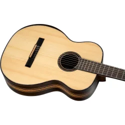 Ortega GRANDSUITE The Private Room 4/4 St�rrelse Klassisk Guitar m/mikrofon &amp; lydhul inkl. taske