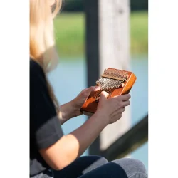 Meinl Percussion KA17SU Lydhul Design Serien Kalimba C Dur 17 Noder (Sun) inkl. tilbeh�r