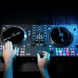 Rane DJ ONE Professionel Motoriseret Serato DJ Controller