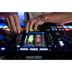 RANE SYSTEM ONE All-in-One Standalone Motoriseret DJ System
