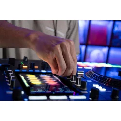 RANE SYSTEM ONE All-in-One Standalone Motoriseret DJ System