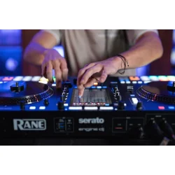 RANE SYSTEM ONE All-in-One Standalone Motoriseret DJ System