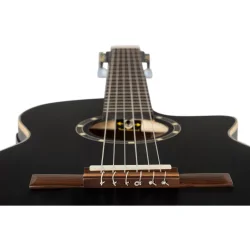 Ortega RCE125SBK-3/4 Family 3/4 St�rrelse Slim Neck Thinline Klassisk Guitar m/mikrofon inkl. taske
