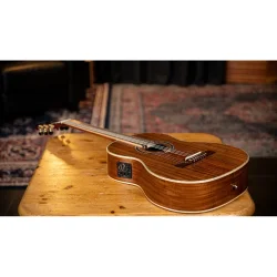 Ortega RE30TH-ACA Nylonstrenget Guitar m/mikrofon 30th Anniversary inkl. taske