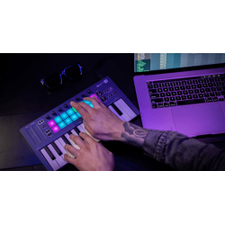 Novation FLkey Mini 25-mini-key MIDI keyboard