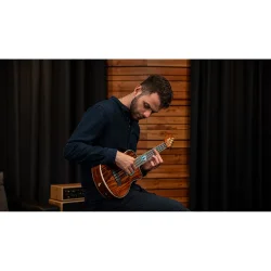 Ortega RUHZ30TH-BW Tenor Ukulele m/mikrofon 30th Anniversary Blue Whale