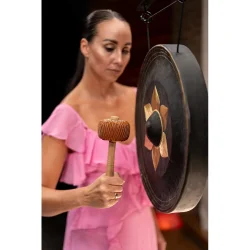 Meinl Sonic Energy THG18 Thai Gong 18" inkl. klle lavet af stof fra buddhistiske munkeklder