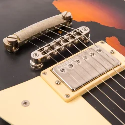 Vintage V100MRBK ICON Distressed Black Over Sunburst Elektrisk Guitar 