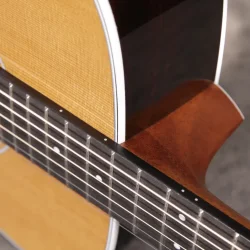 Tyma TF-28E Western Guitar inkl. kraftig transportkuffert, capo, plektre &amp; rem