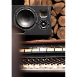 Adam Audio A8H (venstre side) A-Series Aktiv 3-vejs Bass Reflex Nearfield Monitor med 8'' Woofer