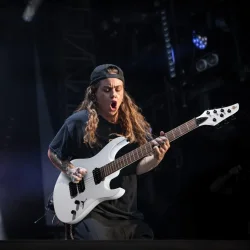 Donner DMT-100 W Elektrisk Guitar inkl. taske &amp; tilbeh�r (Hvid)