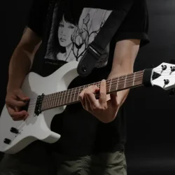 Donner DMT-100 W Elektrisk Guitar inkl. taske &amp; tilbeh�r (Hvid)