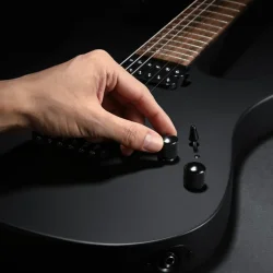 Donner DMT-100 W Elektrisk Guitar inkl. taske &amp; tilbeh�r (Sort)