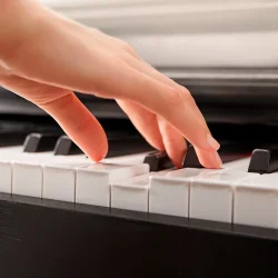 Donner DDP-100 Digital-Elektrisk 'Begynder' Klaver (88 fuldt v�gtede hammer-action tangenter) 