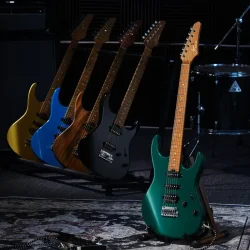 Donner DST-700 Elektrisk Guitar m/HSS-konfiguration inkl. taske (Gr�n) 