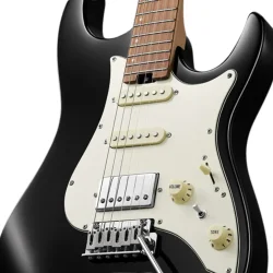 Donner DST-550 Elektrisk Guitar m/HSS-konfiguration inkl. taske (Sort) 