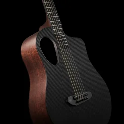 Donner RISING-G1 Rejse St�rrelse Western Guitar inkl. taske &amp; tilbeh�r (Kulfiber-top &amp; Sapele-krop)