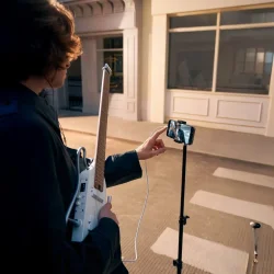 Donner HUSH-X PRO Silent Elektrisk Guitar m/multieffekt og forst�rker inkl. taske &amp; tilbeh�r (Hvid)