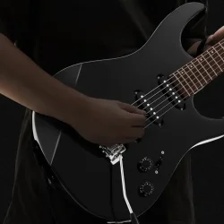 Donner DMT-66 Elektrisk Guitar m/HSS konfiguration inkl. taske &amp; tilbeh�r (Black)
