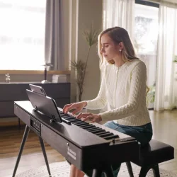 Donner Oura S100 Elektrisk Klaver m/88 v�gtede hammer-action tangenter (satin sort) 
