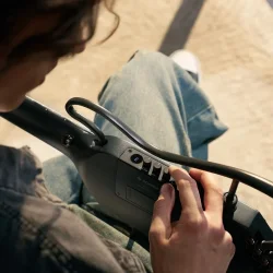 Donner HUSH-C Silent Spansk Nylonstrengs Guitar m/pickup &amp; preamp inkl. taske &amp; tilbeh�r (Sort) 