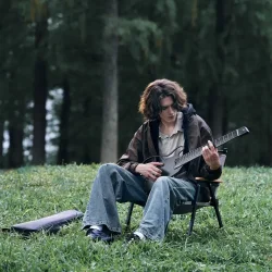 Donner HUSH-C Silent Spansk Nylonstrengs Guitar m/pickup &amp; preamp inkl. taske &amp; tilbeh�r (Sort) 