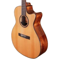 Tyma G-15E Spansk/Klassisk Guitar inkl. kraftig transporttaske &amp; rem