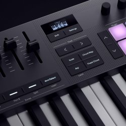  Novation Launchkey 49 MK4 The Creative Controller DAW-controller (49 semivgtet tangenter, 16 pads)