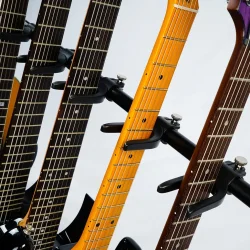 Guitto GGS-11 Guitarstativ (plads til 7 stk guitar) 