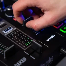 Hercules DJControl Inpulse 300 MK2 DJ Controller (Begynder &amp; Let �vet)