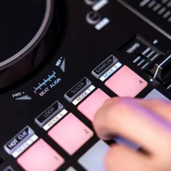 Hercules DJControl Inpulse 300 MK2 DJ Controller (Begynder &amp; Let �vet)