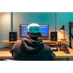 Mackie CR3.5BT 3.5 Powered Studio Monitors m/tonekontrol &amp; bluetooth�